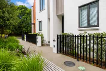 51/666B Great South Road, Ellerslie