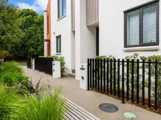 51/666B Great South Road, Ellerslie