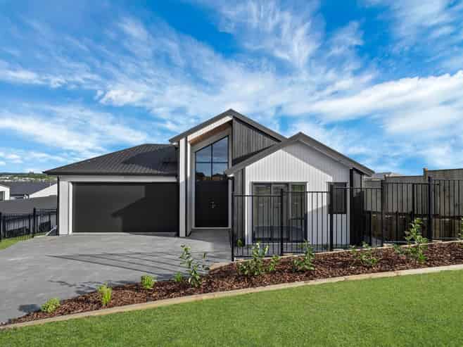 2E Karaka Road, Beachlands