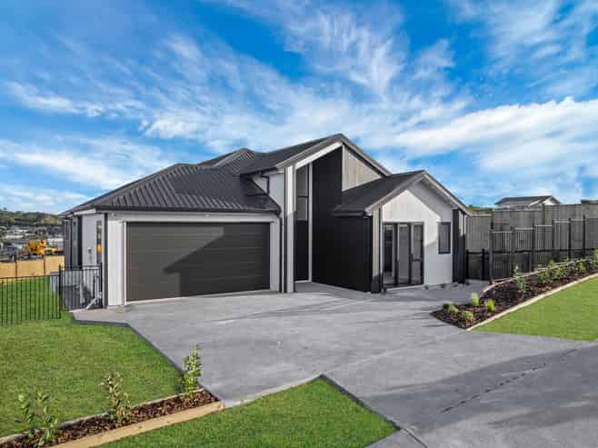 2E Karaka Road, Beachlands