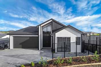 2E Karaka Road, Beachlands