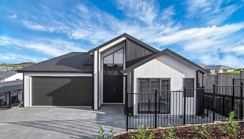 2E Karaka Road, Beachlands