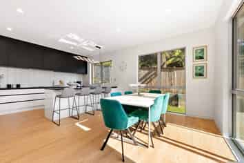 27 Armstrong Place, New Lynn