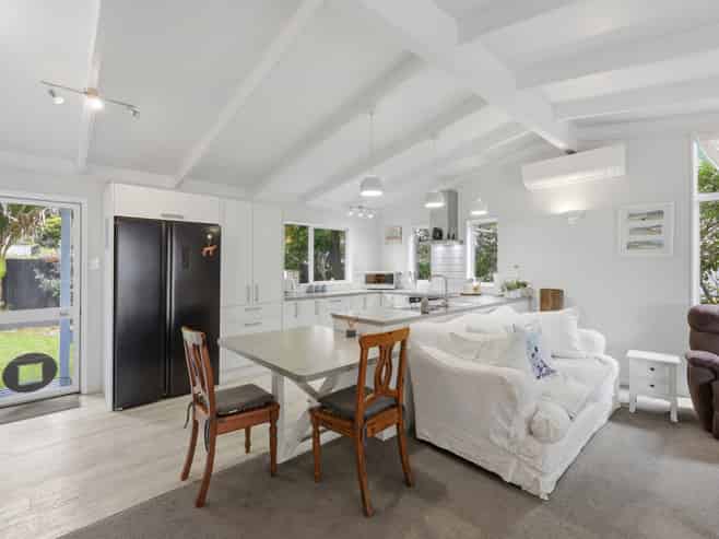 100 Torkar Road, Clarks Beach