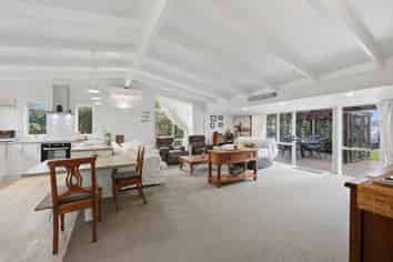 100 Torkar Road, Clarks Beach