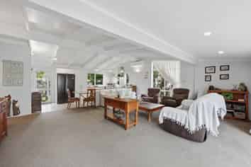 100 Torkar Road, Clarks Beach