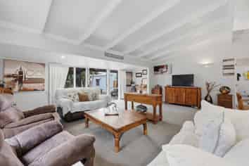 100 Torkar Road, Clarks Beach