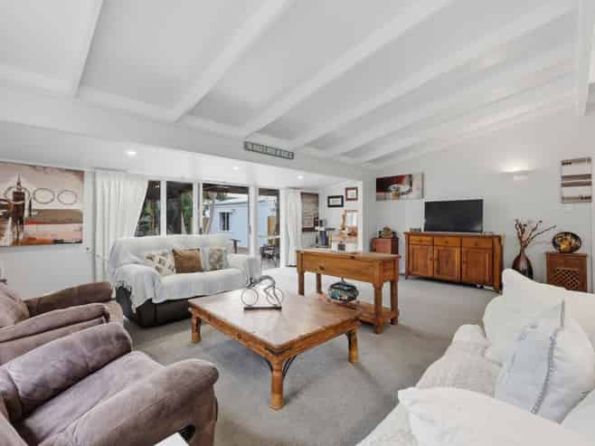 100 Torkar Road, Clarks Beach
