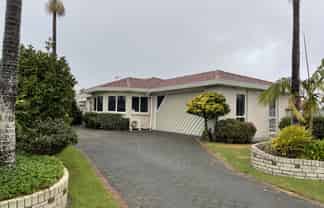15 Monterey Key, Papamoa
