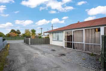 1/71 Hills Road, Edgeware