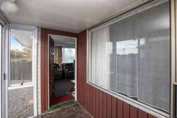 1/71 Hills Road, Edgeware