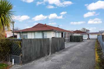 1/71 Hills Road, Edgeware