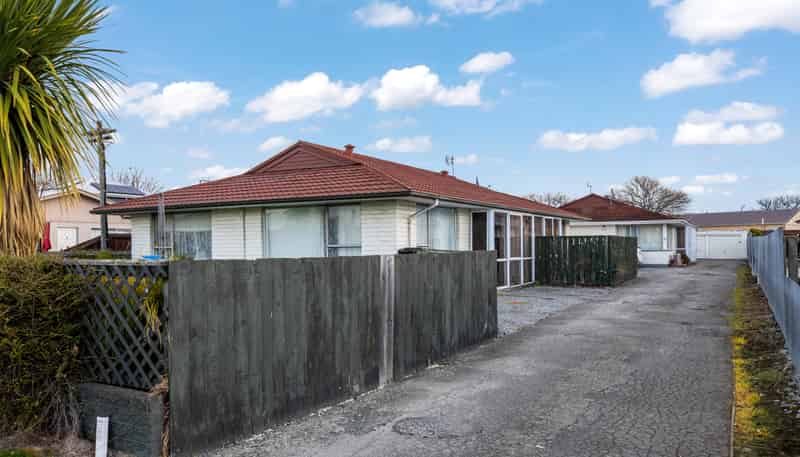 1/71 Hills Road, Edgeware