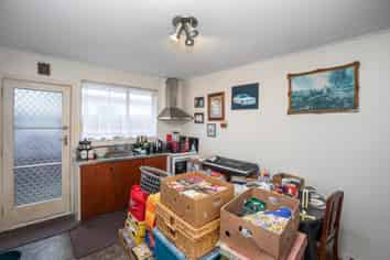 2/71 Hills Road, Edgeware