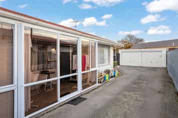 4/71 Hills Road, Edgeware