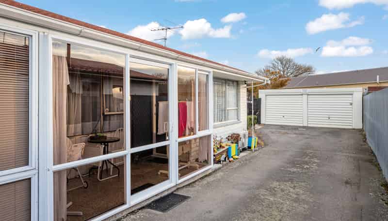4/71 Hills Road, Edgeware