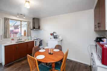 4/71 Hills Road, Edgeware