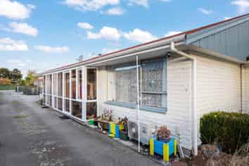 4/71 Hills Road, Edgeware