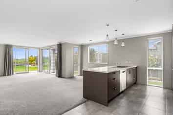 4 Slaney Lane, Pyes Pa