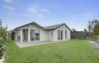 4 Slaney Lane, Pyes Pa