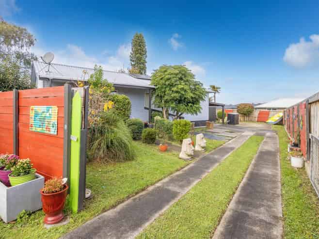2/972 Cambridge Road, Te Awamutu