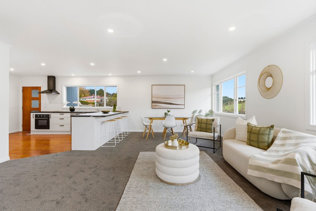 Freshly updated and move in ready! - Widok 5