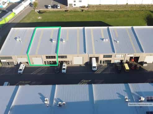 Well-Located High-Stud Industrial Unit