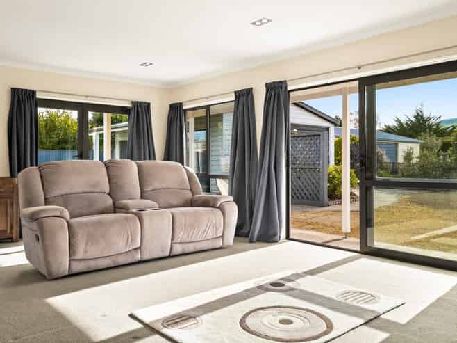 77 Beach Street, Waikouaiti