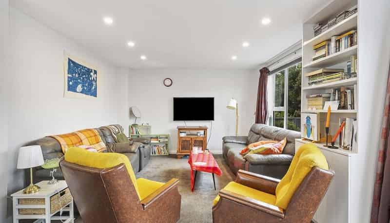 101 Apu Crescent, Lyall Bay