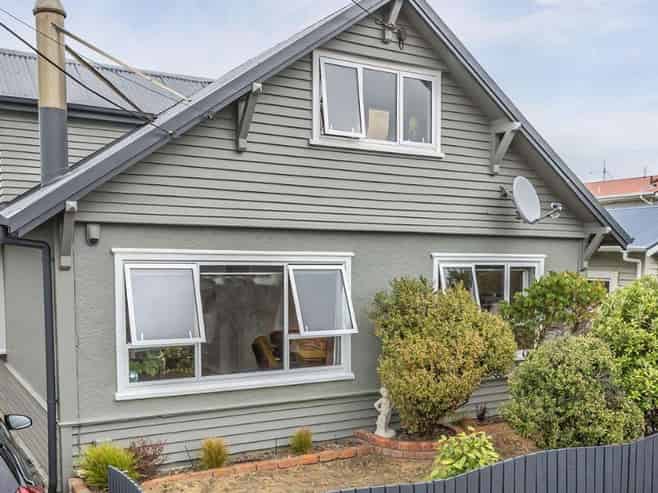 101 Apu Crescent, Lyall Bay
