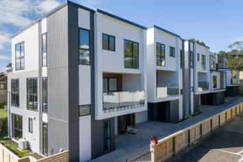 A/79 Archers Road, Hillcrest