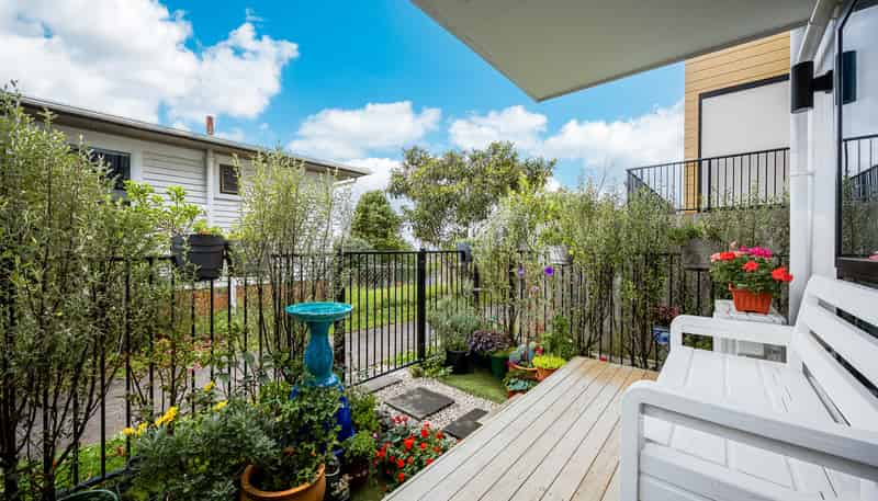 G05/318 Wairau Road, Glenfield