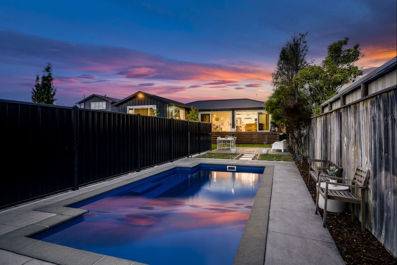 Now's the time to claim a central Havelock address - Bild 2
