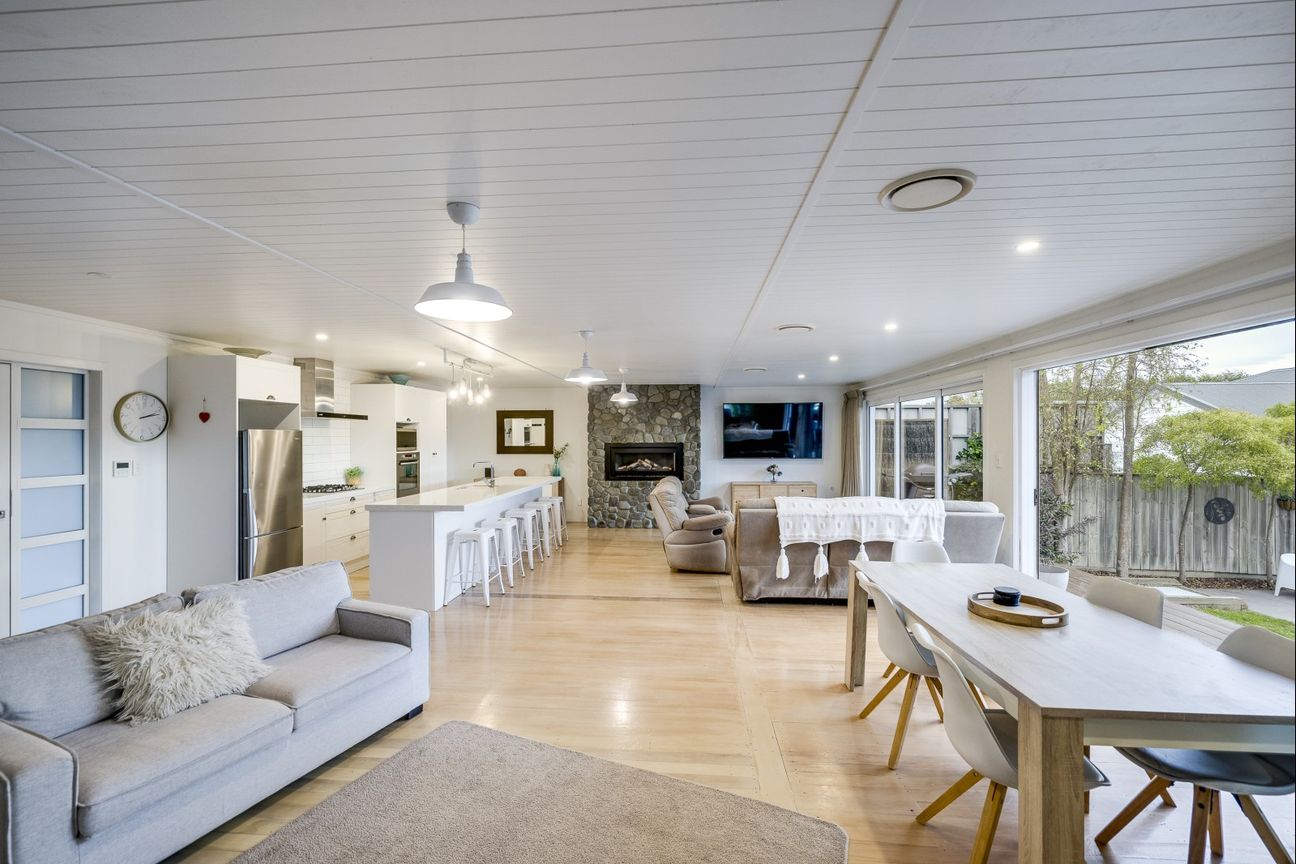 Now's the time to claim a central Havelock address - Bild 5