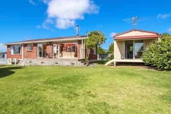 44 Coniston Avenue, Te Atatu South
