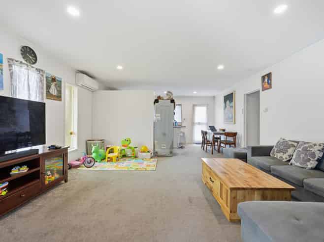 14 Meadowcourt Drive, Manukau