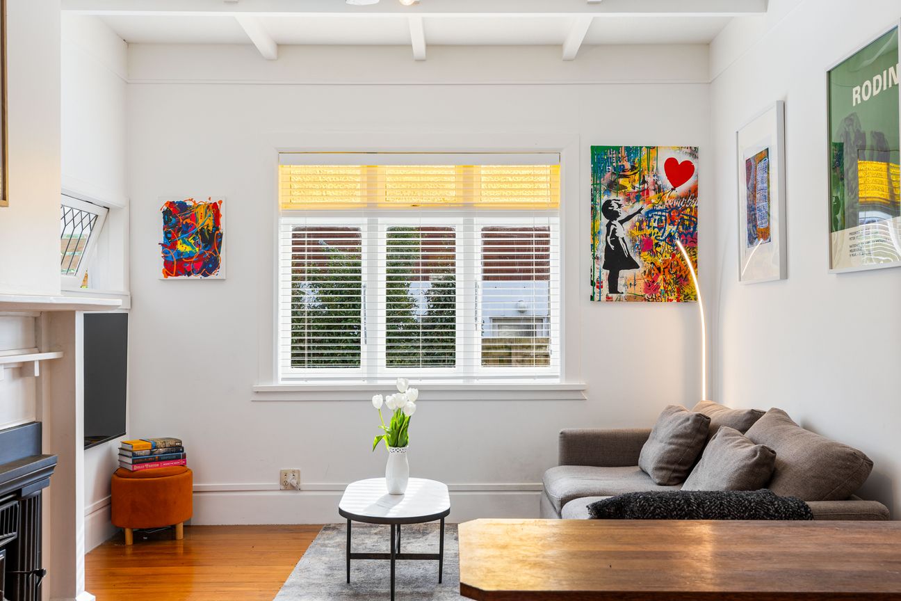 LOVE a character home? Come check me out. - Més