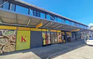 PAPATOETOE 684M² LARGE FORMAT
