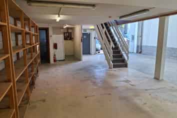 Tidy 176m2 Ashfield Industrial Unit 
