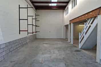 Tidy 176m2 Ashfield Industrial Unit 