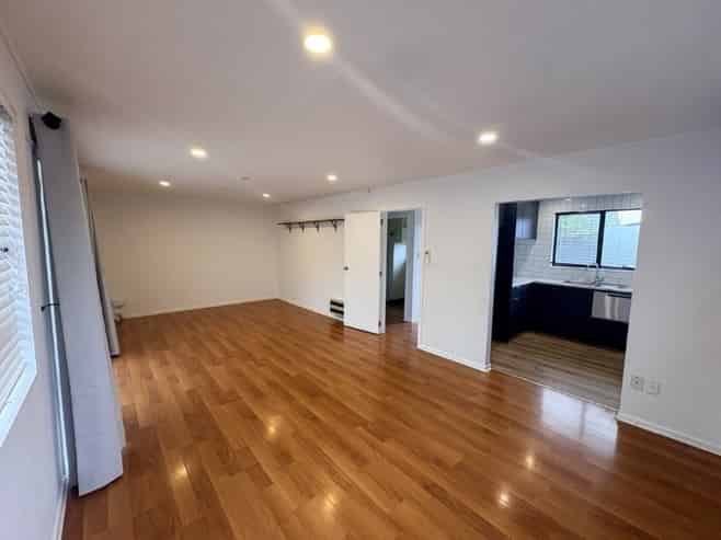 100a Mayfair Avenue, Mayfair
