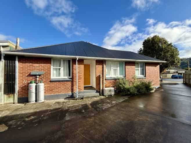 5 Johnston Grove, Taita