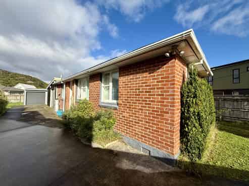 5 Johnston Grove, Taita