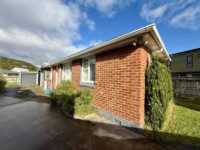 5 Johnston Grove, Taita