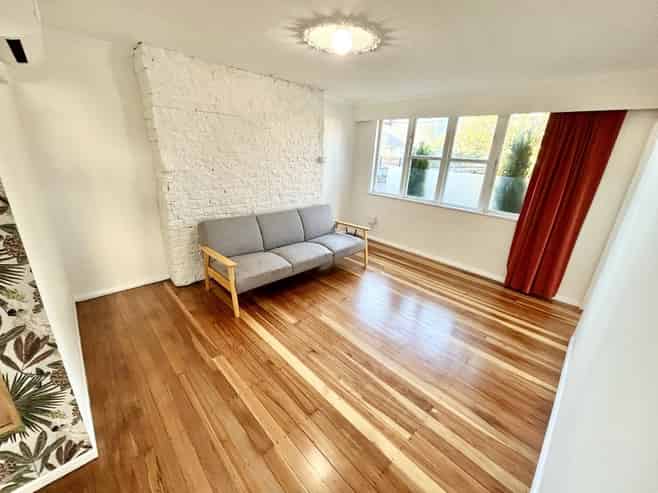5 Johnston Grove, Taita