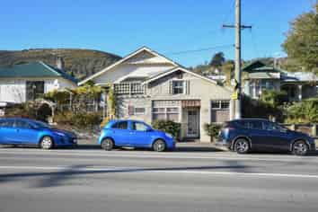 434 North Road, North East Valley