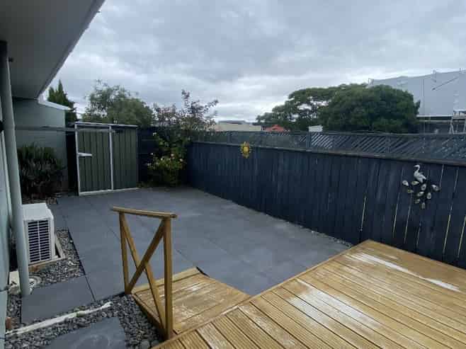 2/27 Islington Place, Tamatea