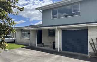 2/27 Islington Place, Tamatea