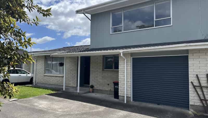 2/27 Islington Place, Tamatea