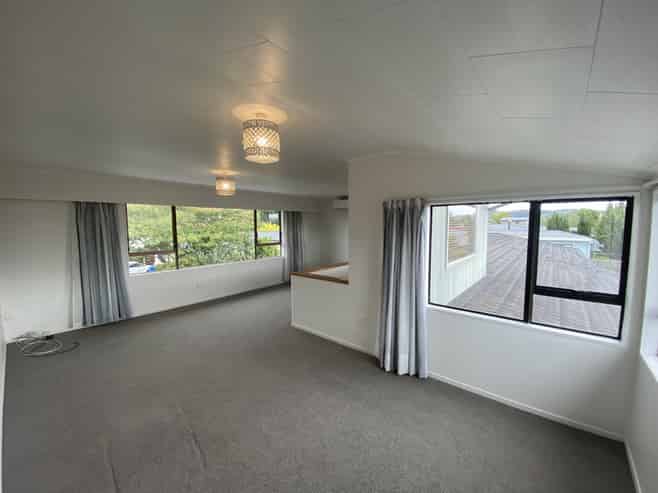 2/27 Islington Place, Tamatea